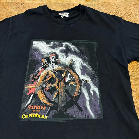 Vintage Pirates Of The Caribbean Disney World Tee Shirt Black Size L 2000s Y2K - Picture 3 of 7